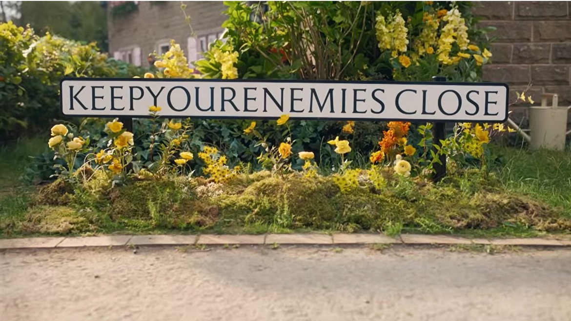 where is the neighbourhood filmed, graham norton, filming location of the neighbourhood, where was the neighbourhood filmed, 